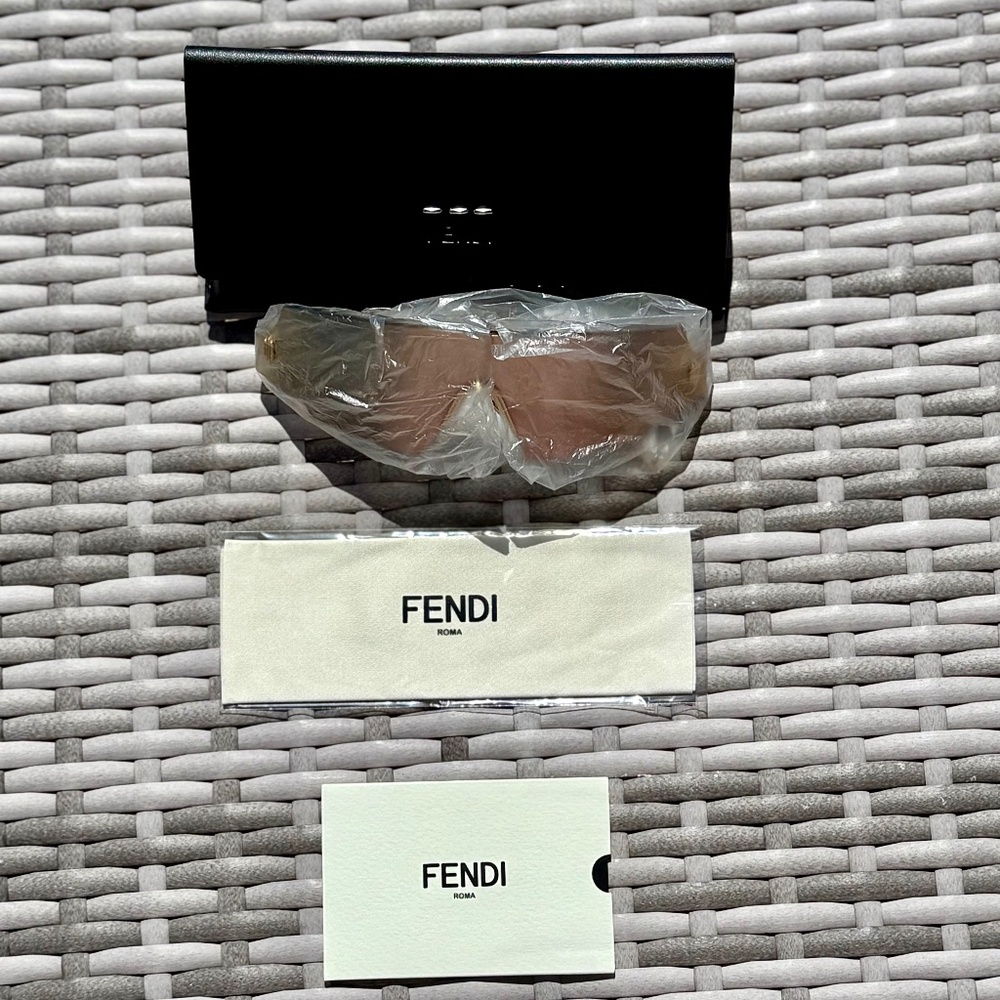 FENDI "Forceful" Sunglasses Grey Rose Gold Mirrored (000/0J) Unisex FF0440